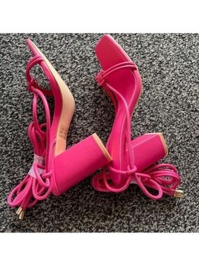 Elisabeth Tang Pink Strappy Sandals Size 7